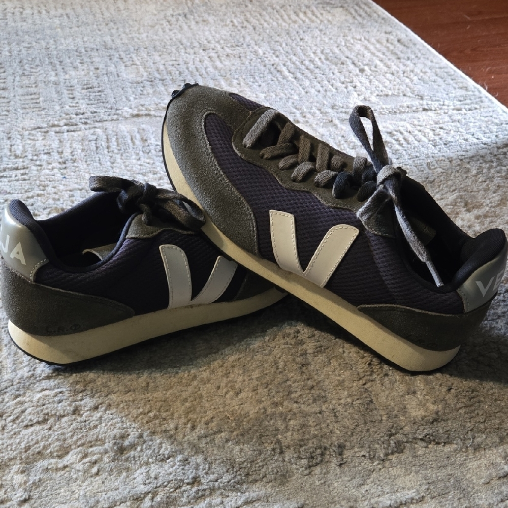 Unisex VEJA Gray and White Sneakers